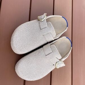 Rothy's The Buckle Clog in Honeybun Bouclé, Size 8